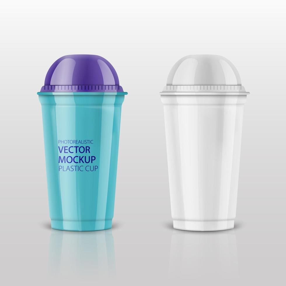 Vaso desechable de plástico transparente vacío con tapa abovedada para bebida fría vector