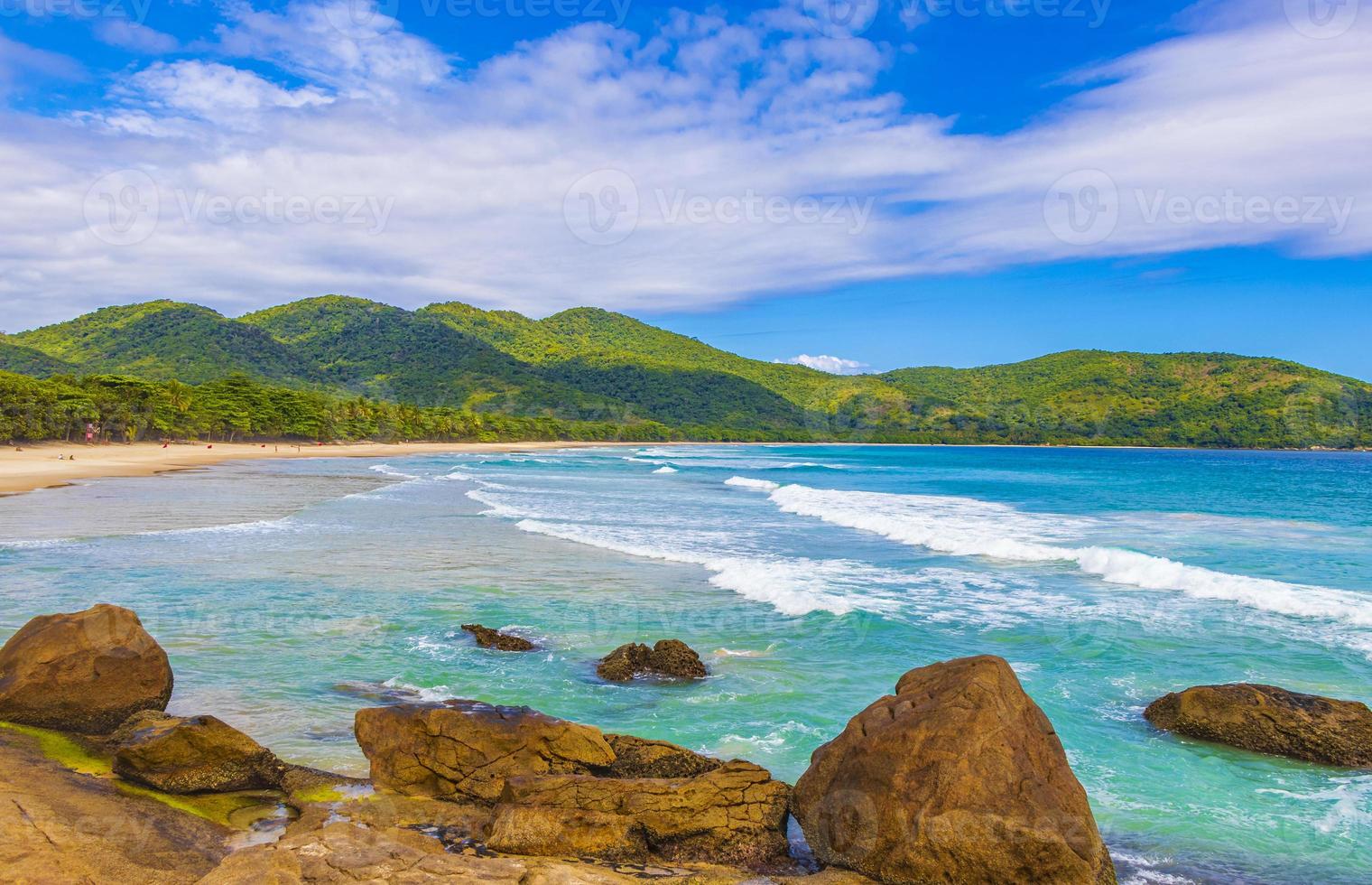 praia lopes mendes beach en la isla tropical ilha grande brasil. foto