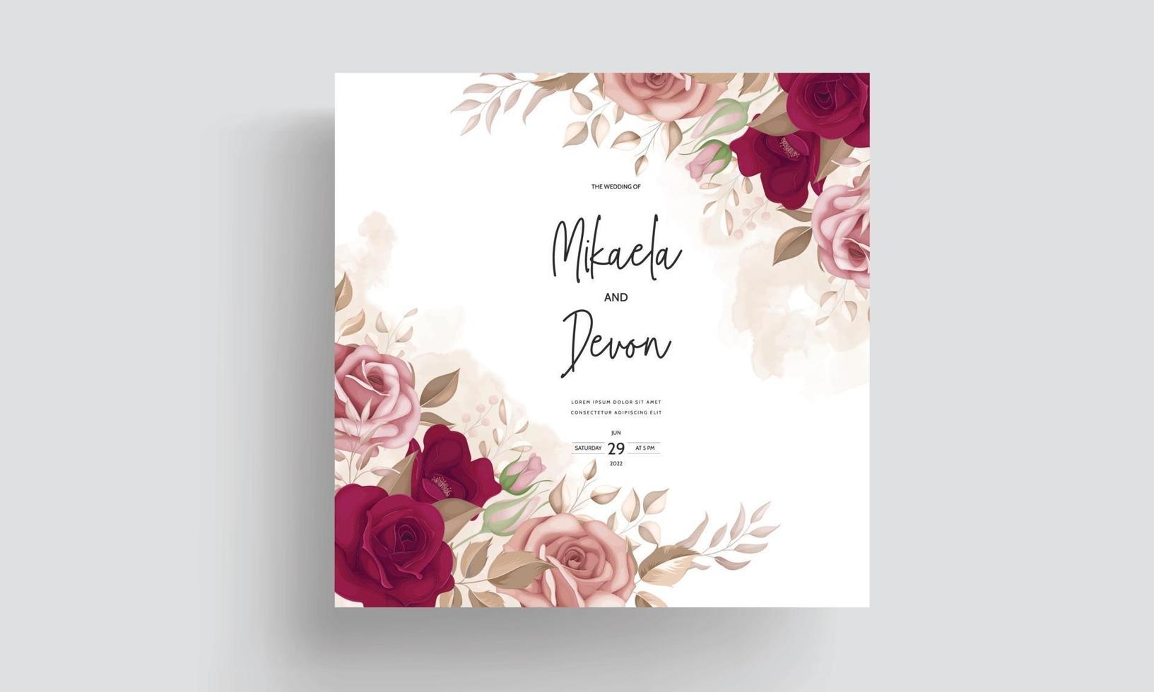 elegante tarjeta de invitación de boda con hermosas rosas granate vector