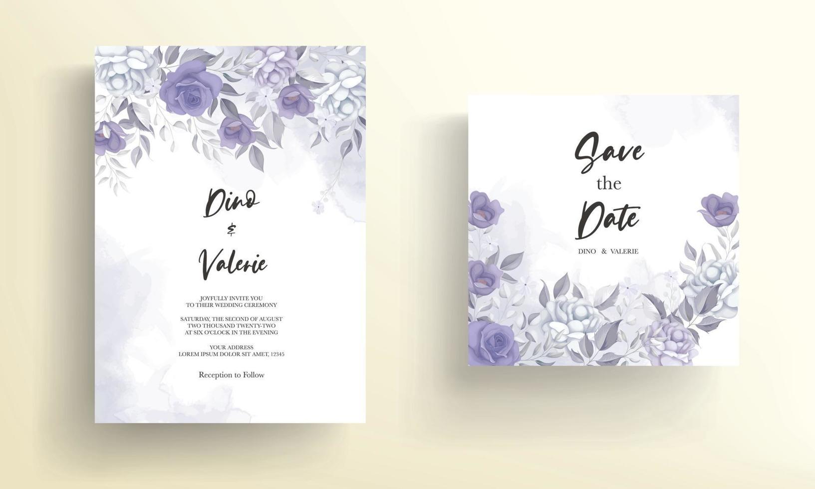 hermosa tarjeta de invitación de boda con decoración de flores moradas vector