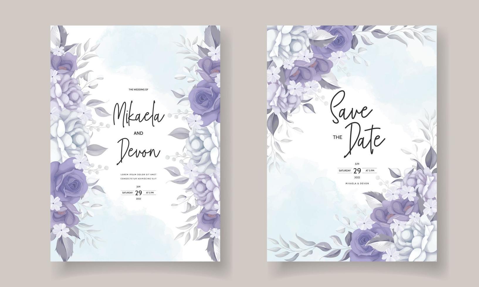 hermosa tarjeta de invitación de boda con decoración de flores moradas vector