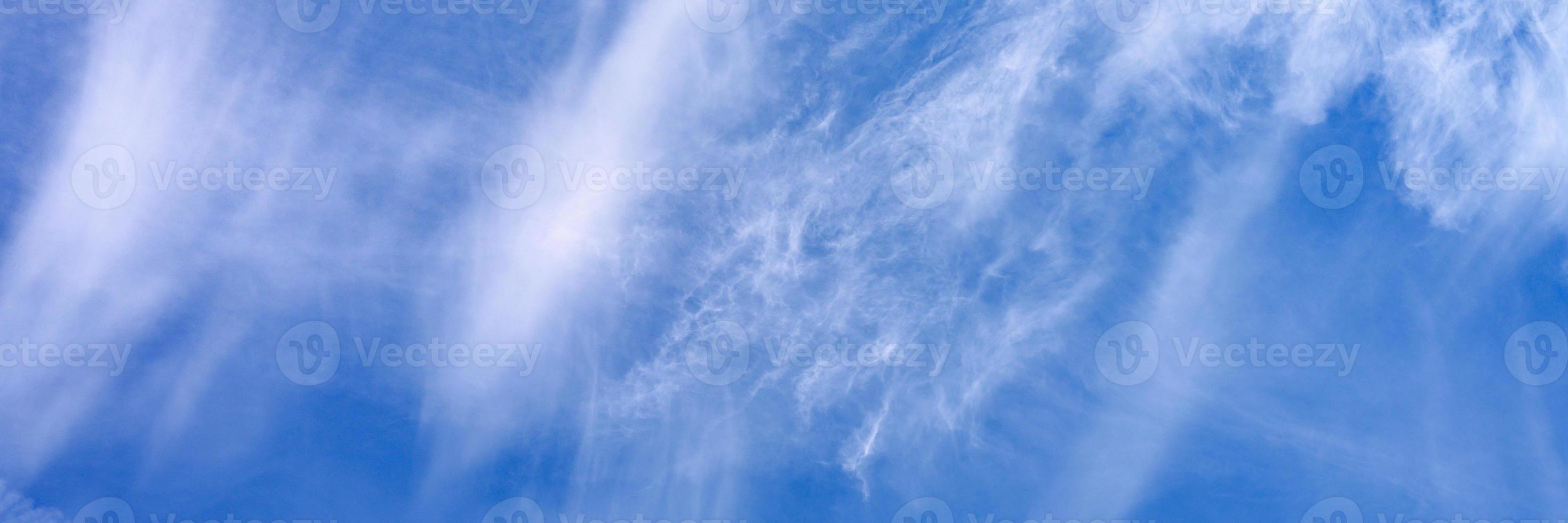 hermoso cielo azul nubes foto