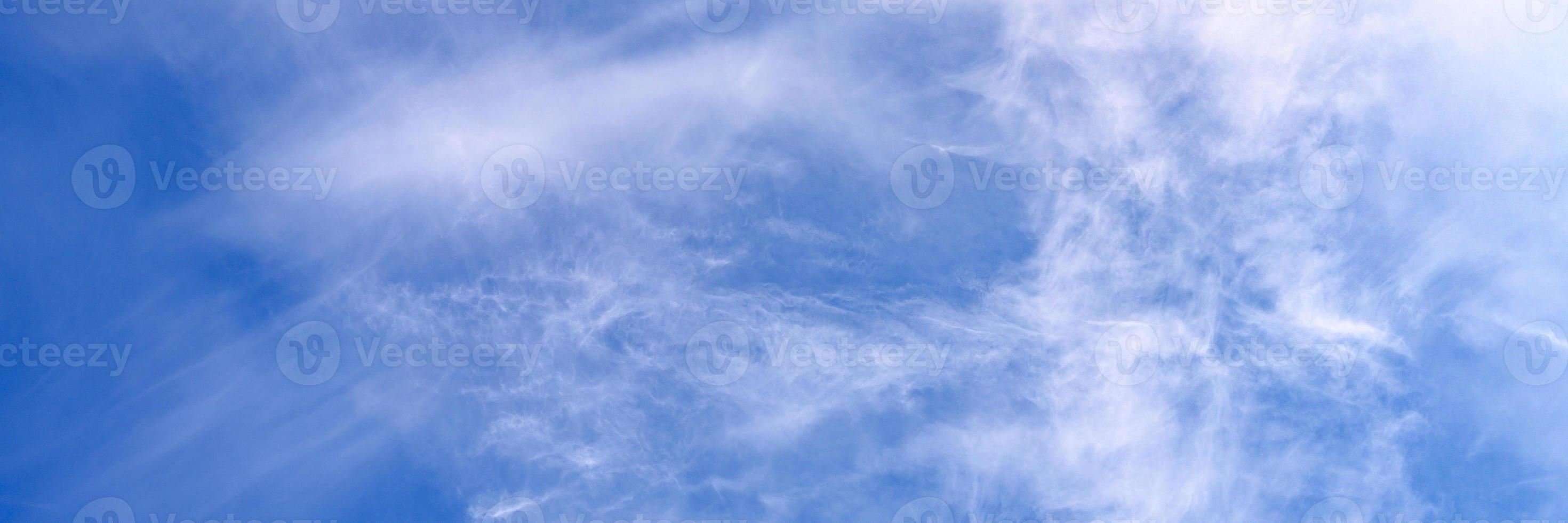 hermoso cielo azul nubes foto