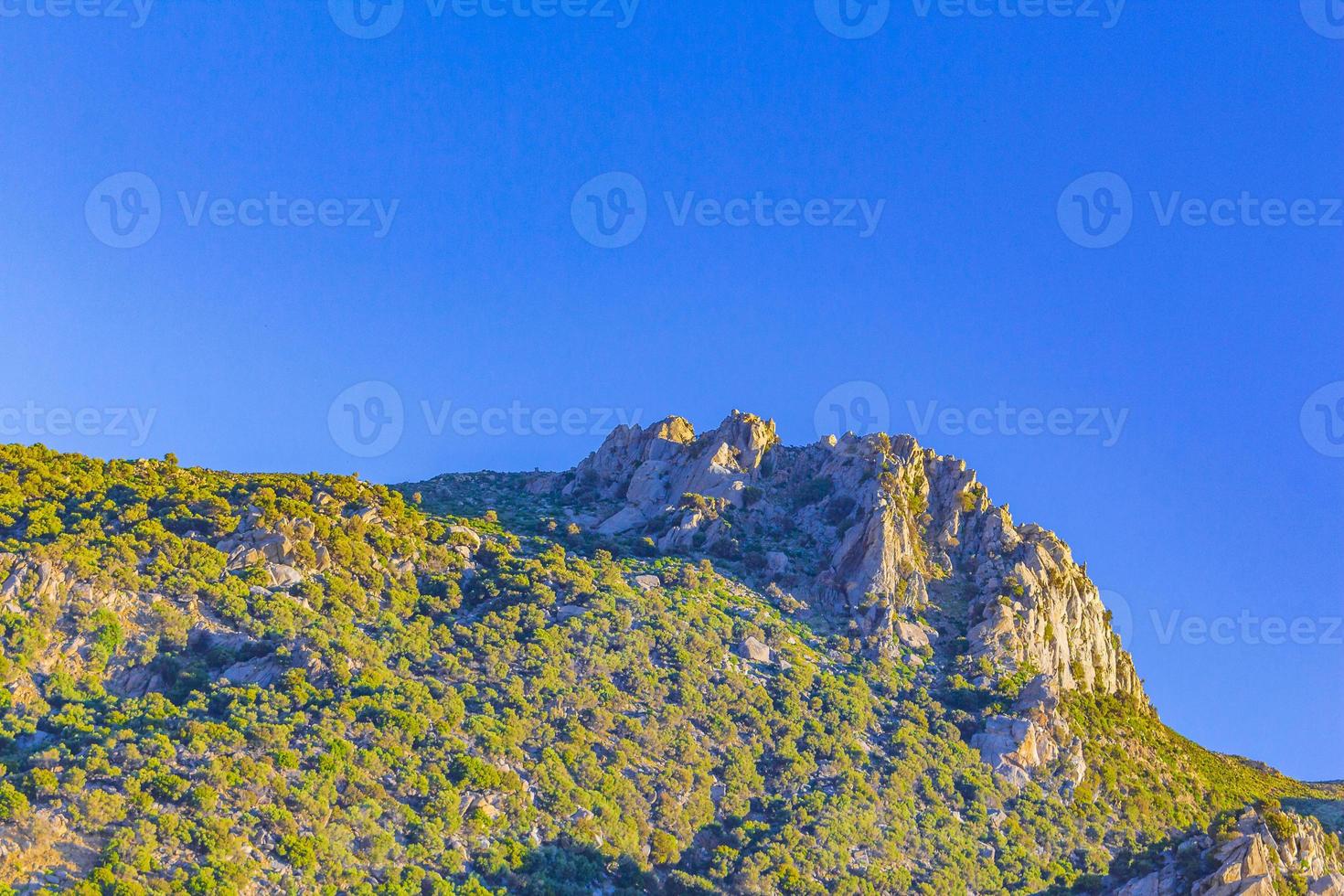 oros dikaios dikeos montaña paisajes naturales isla de kos grecia. foto