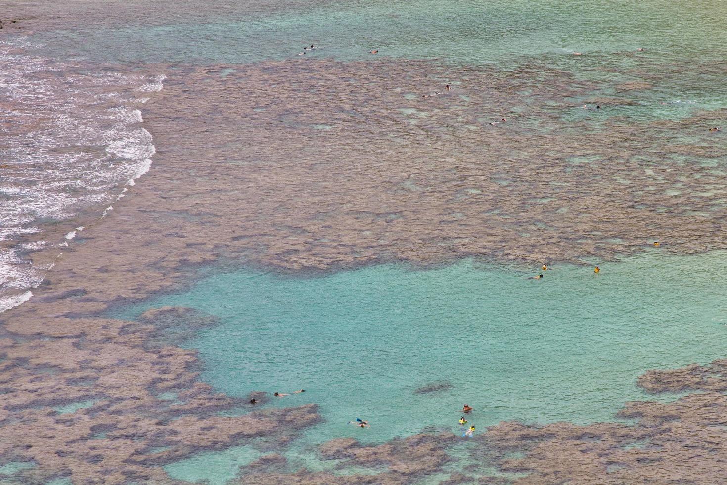 Toma aérea de la bahía de Hanauma, Hawaii foto