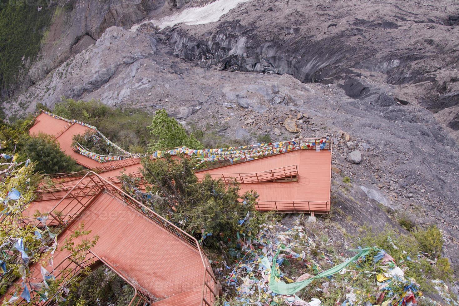 Meili Snow Mountain Climbing Trail en la provincia china de Yunnan foto