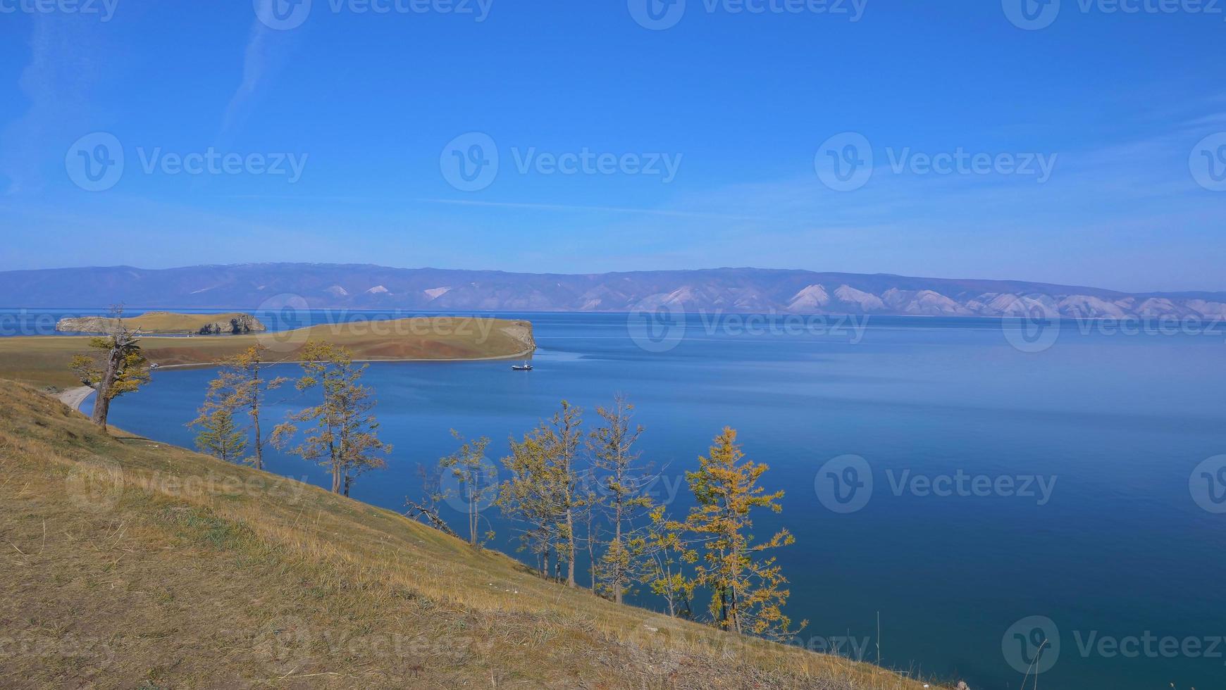 Lago Baikal isla Olkhon en un día soleado, Irkutsk Rusia foto