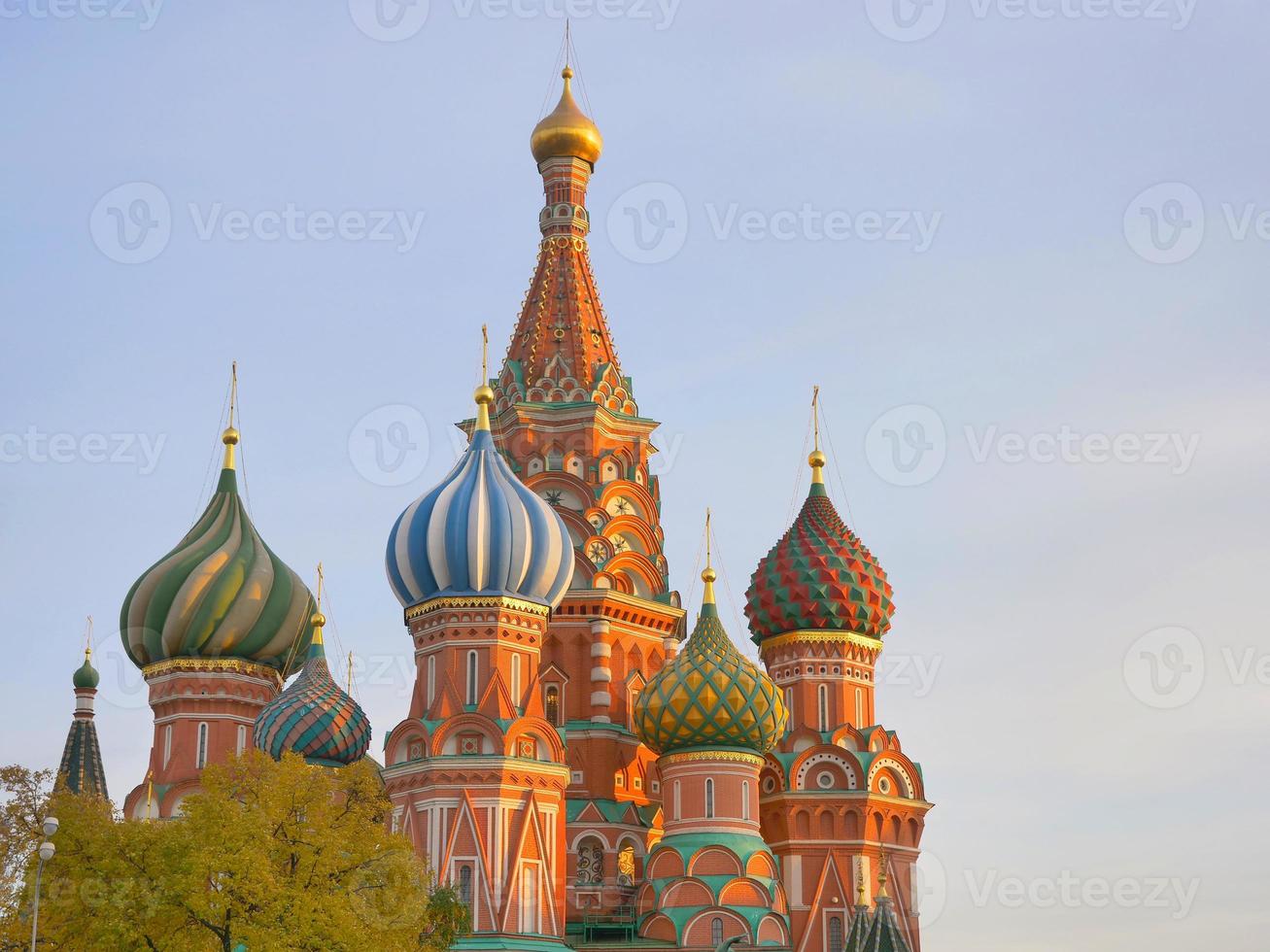 S t. Catedral de Basilio en la Plaza Roja del Kremlin de Moscú, Rusia foto