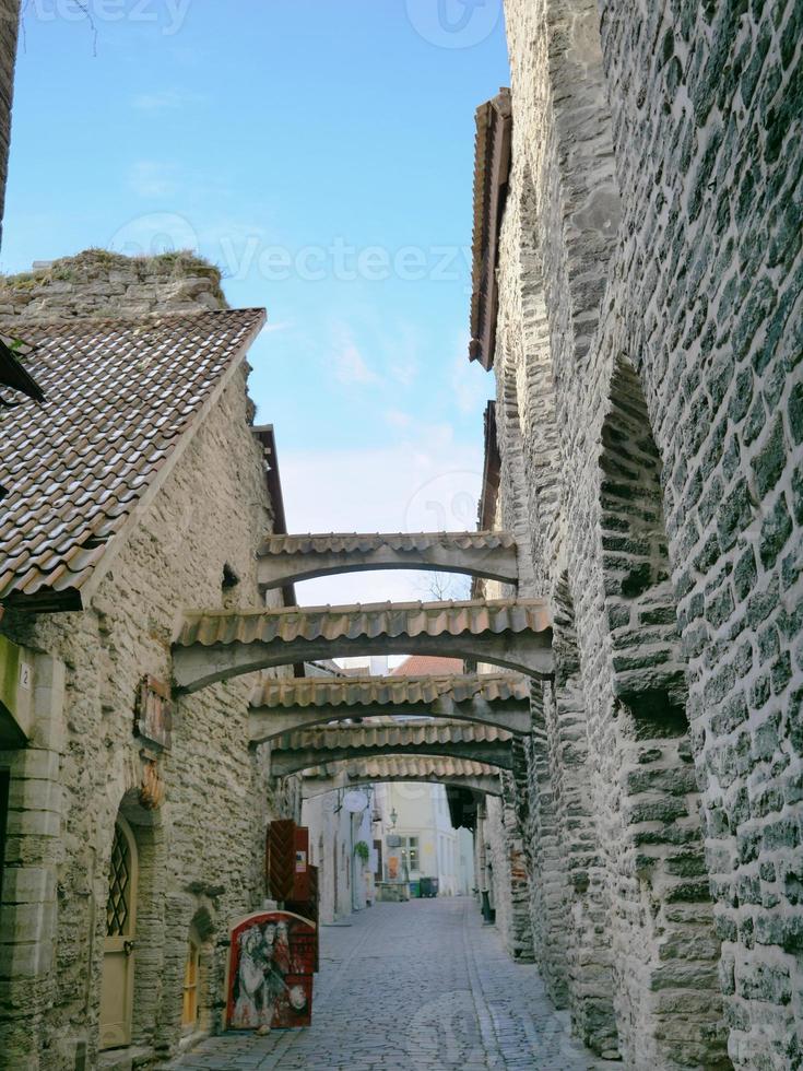 Arquitectura centro histórico casco antiguo de Tallin, Estonia foto