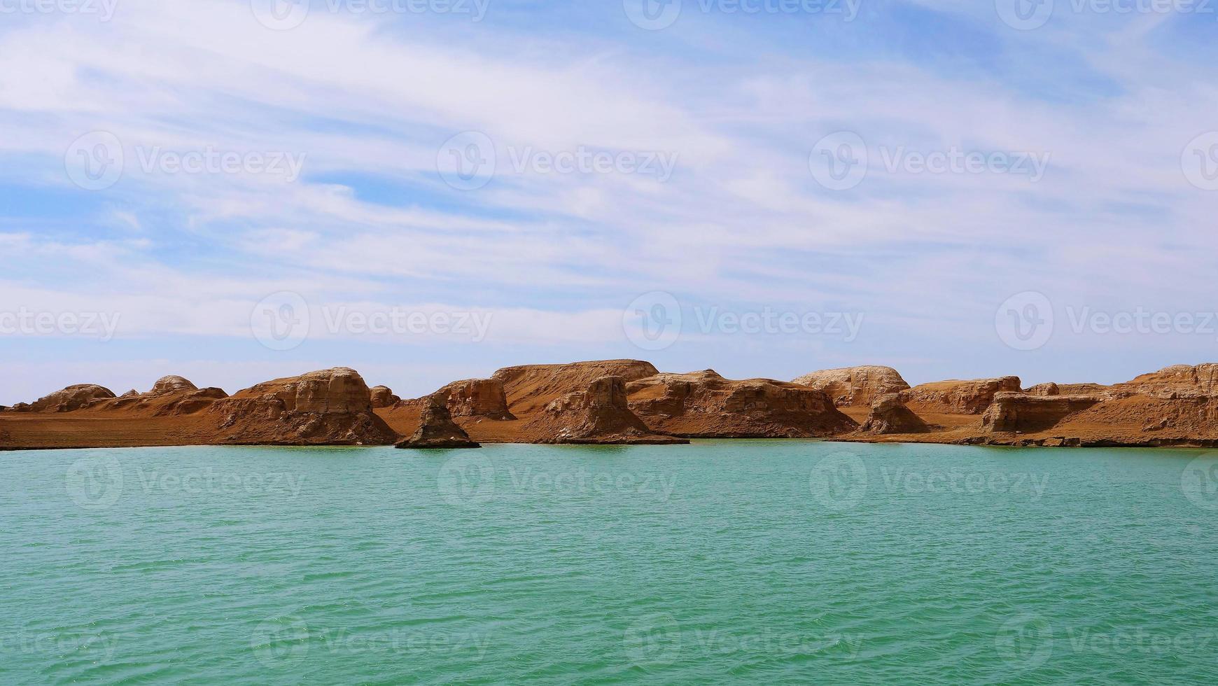 dachaidan wusute water yadan parque geológico qinghai china foto