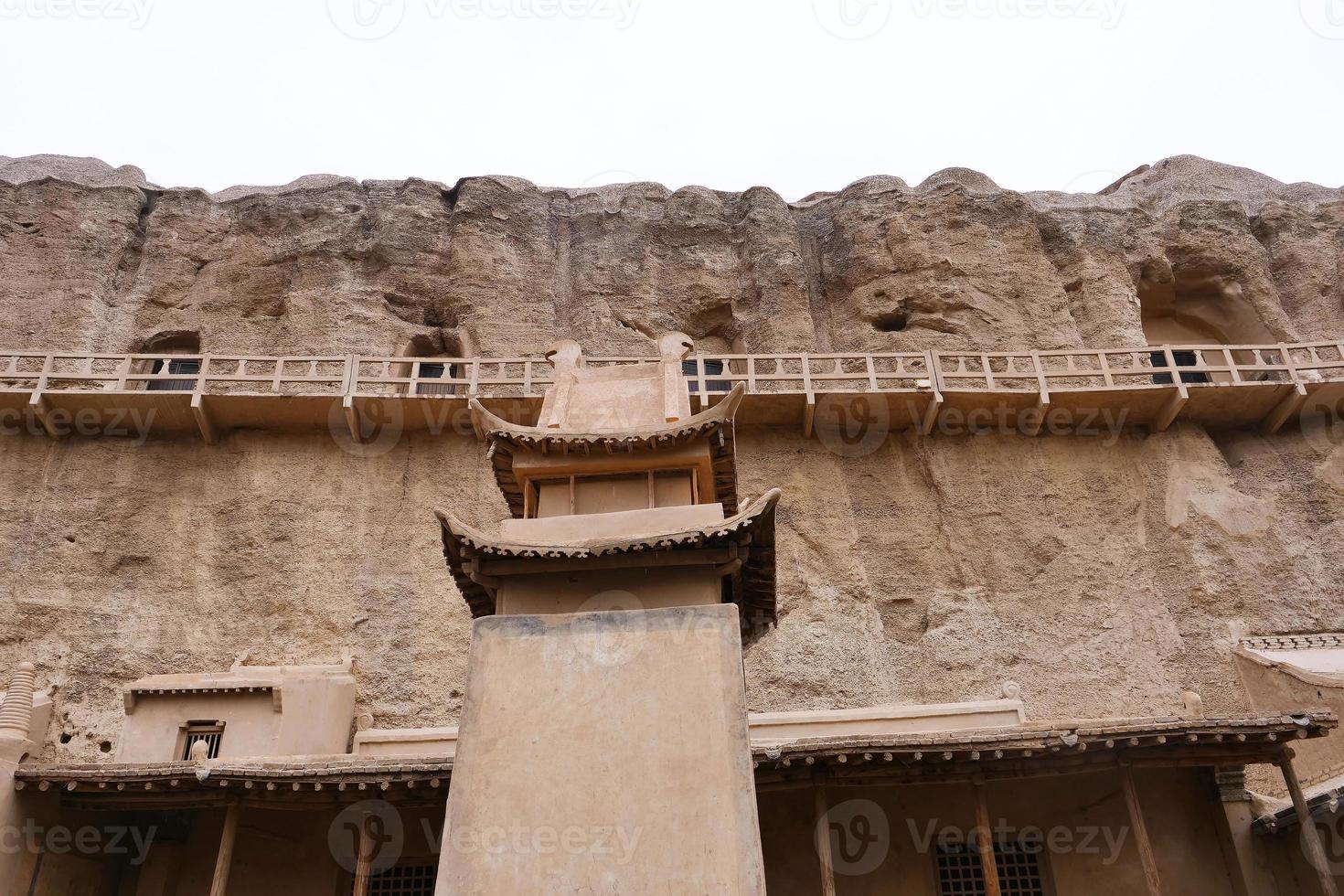 La vista horizontal de la cueva de yulin en dunhuang ggansu china foto