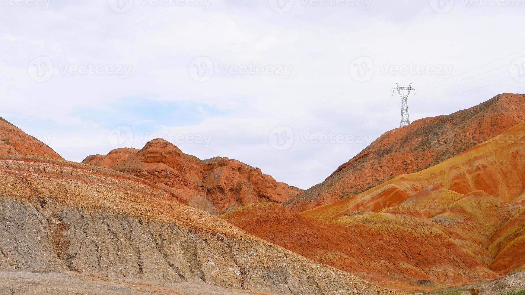 Forma de relieve de Zhangyei Danxia en Gansu China. foto