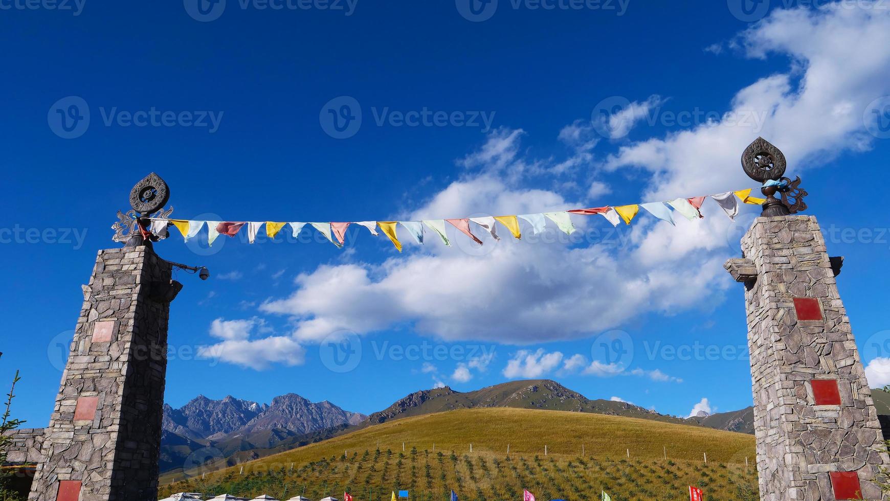 el área escénica de la montaña qilian monte drow en qinghai china. foto