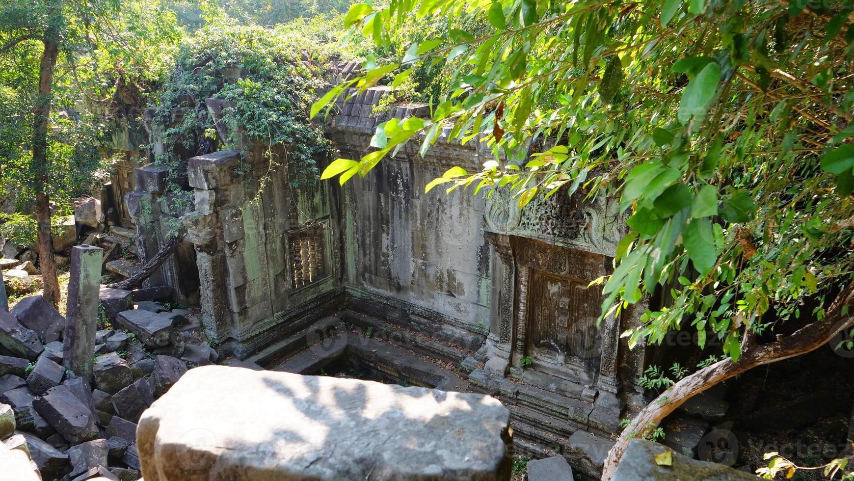 Beng Mealea ancient temple ruines in Sieam Ream, Cambodia photo