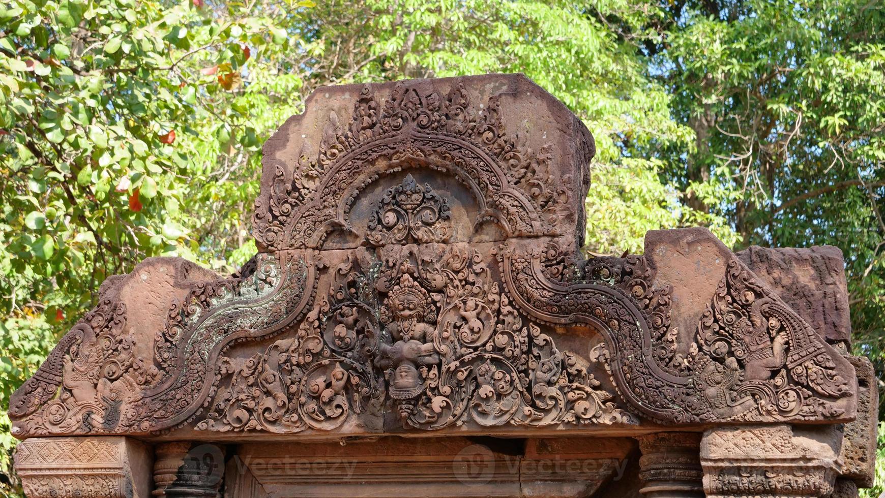 Stone ruin of carving at Banteay Srei Angkor temple, Siem Reap, photo