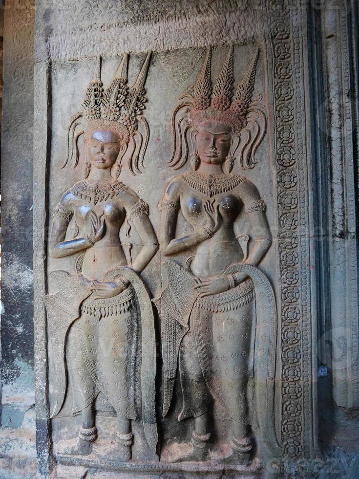 La ruina del antiguo complejo de templos de Angkor Wat en Siem Reap, Camboya foto