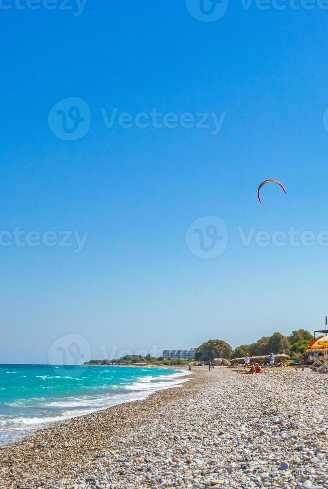 windsurf vacaciones agua turquesa playa ialysos rodas grecia. foto