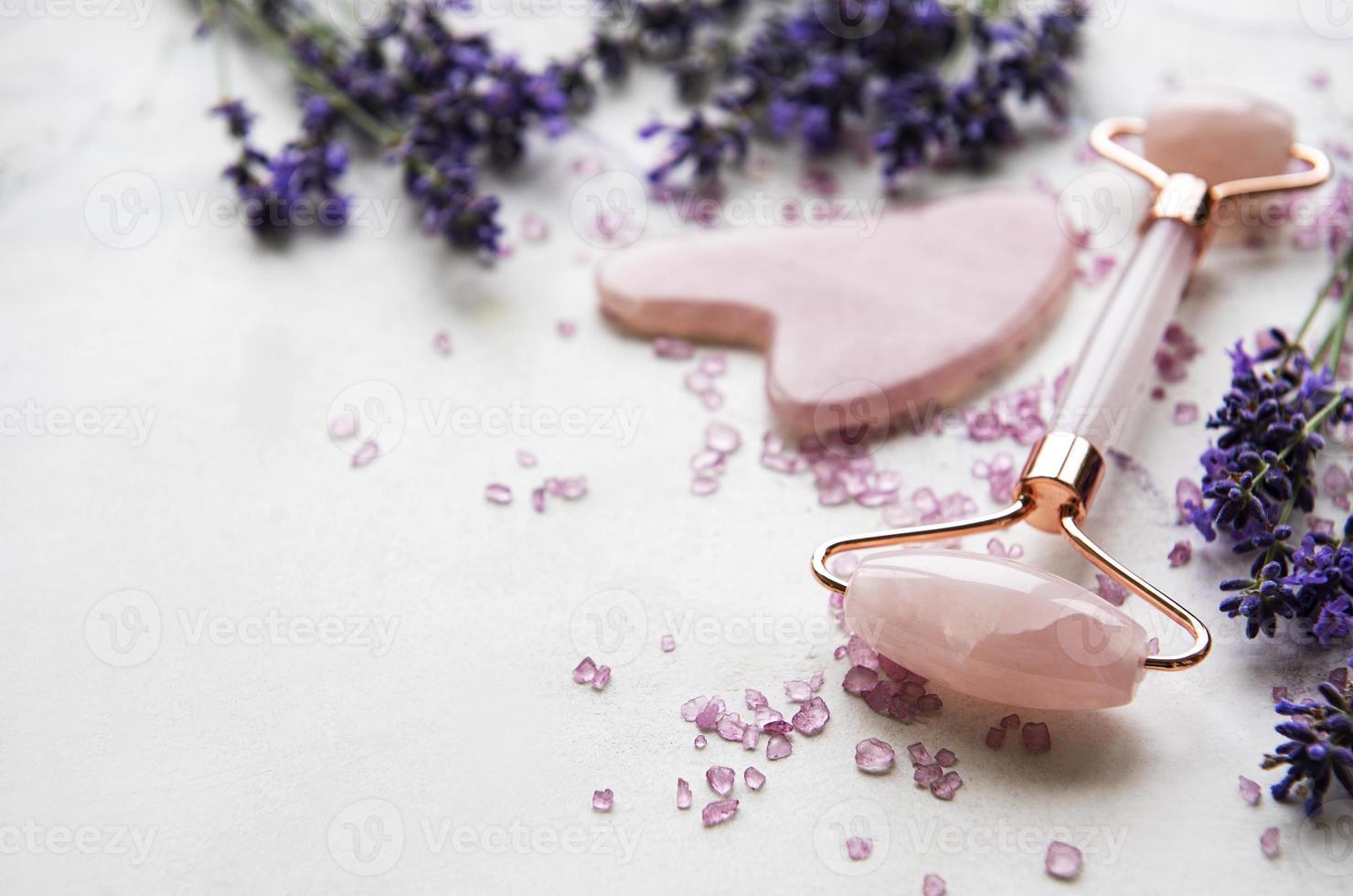 conjunto de cosmética de spa orgánica natural con lavanda. foto