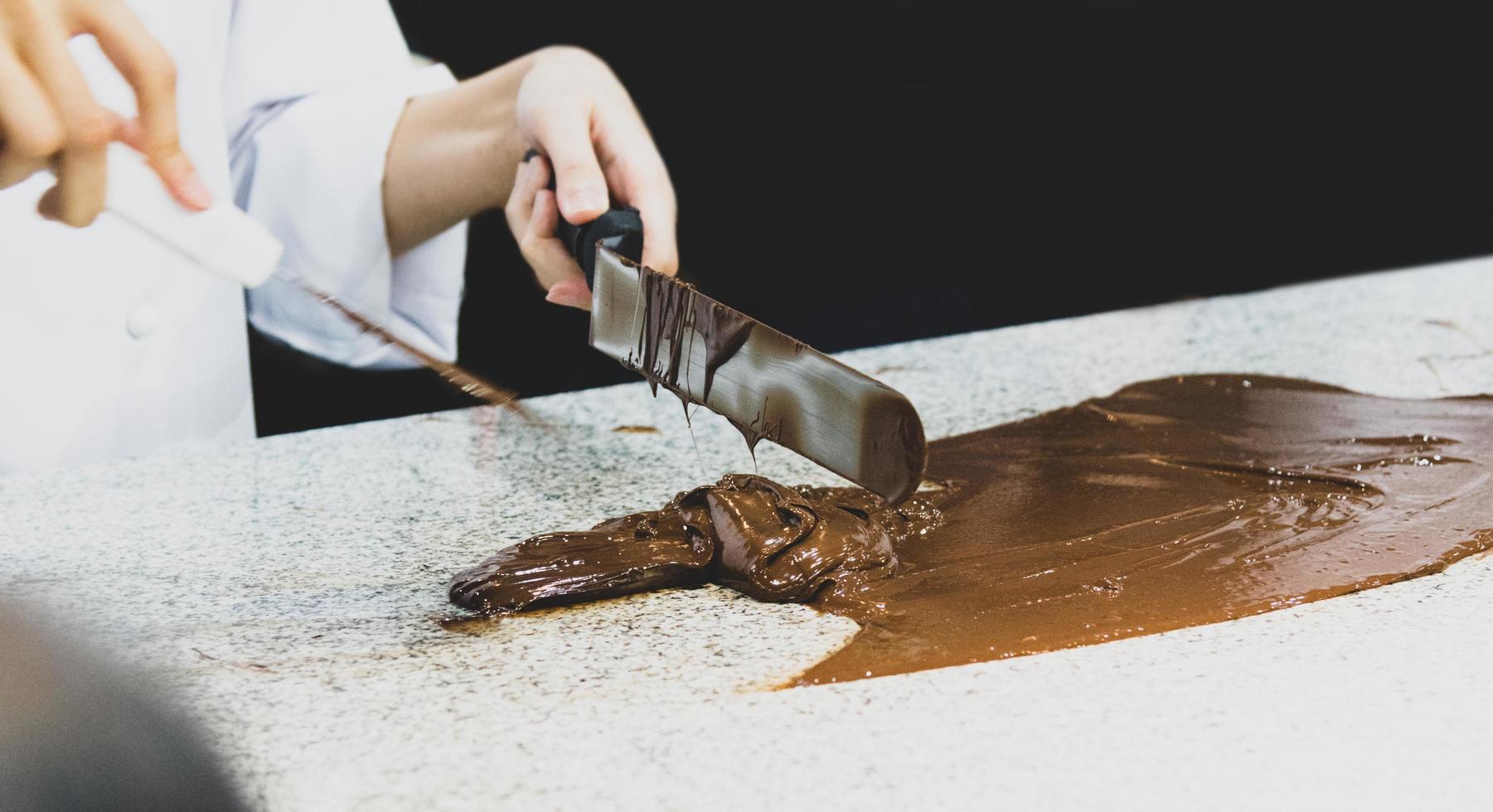 Chocolate fudge frosting, making chocolate fudge photo