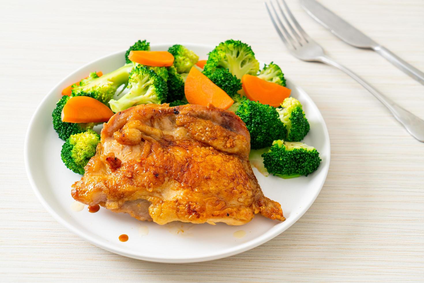 Chicken steak with broccoli and carrot 3409448 Stock Photo at Vecteezy