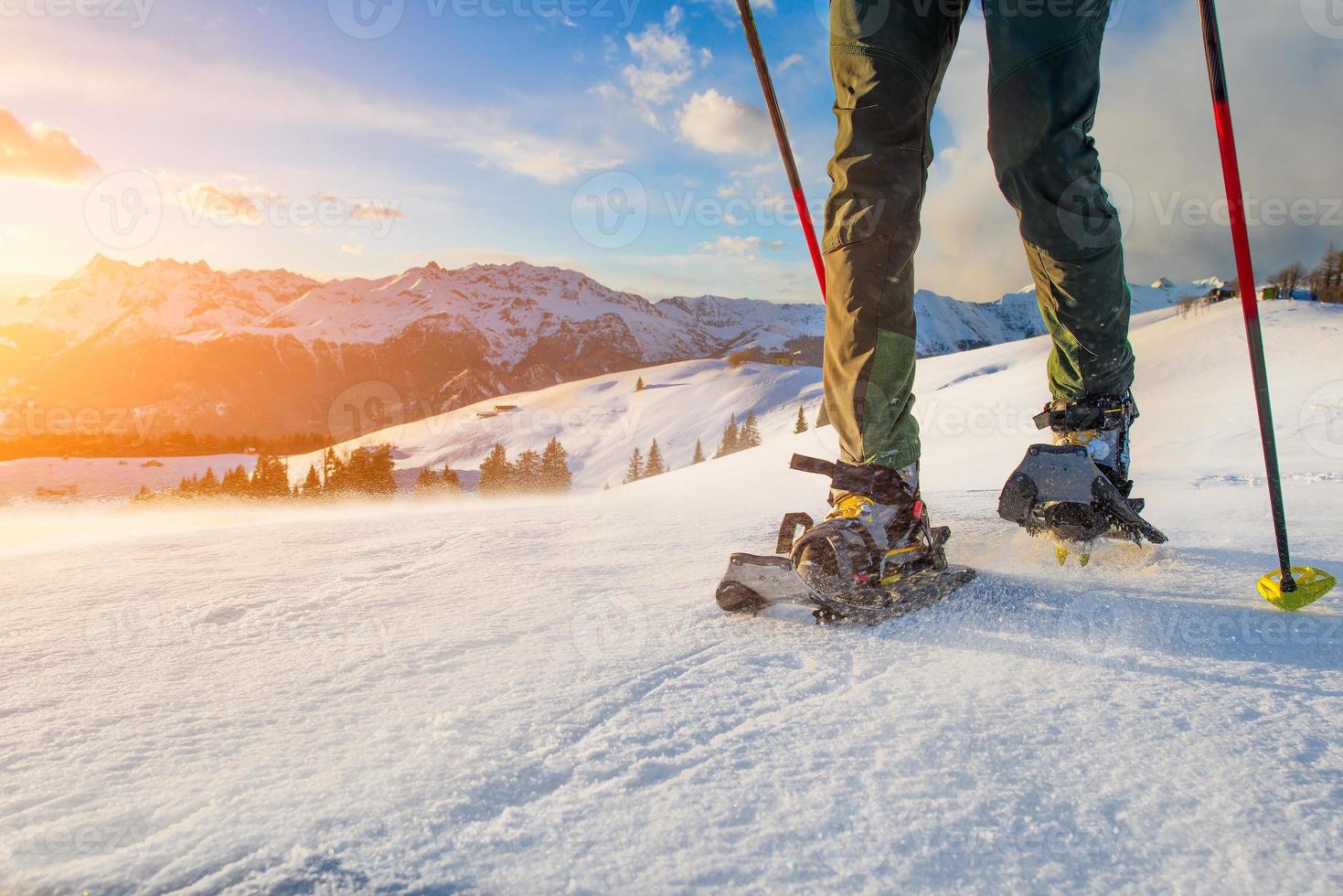 caminar con raquetas de nieve foto