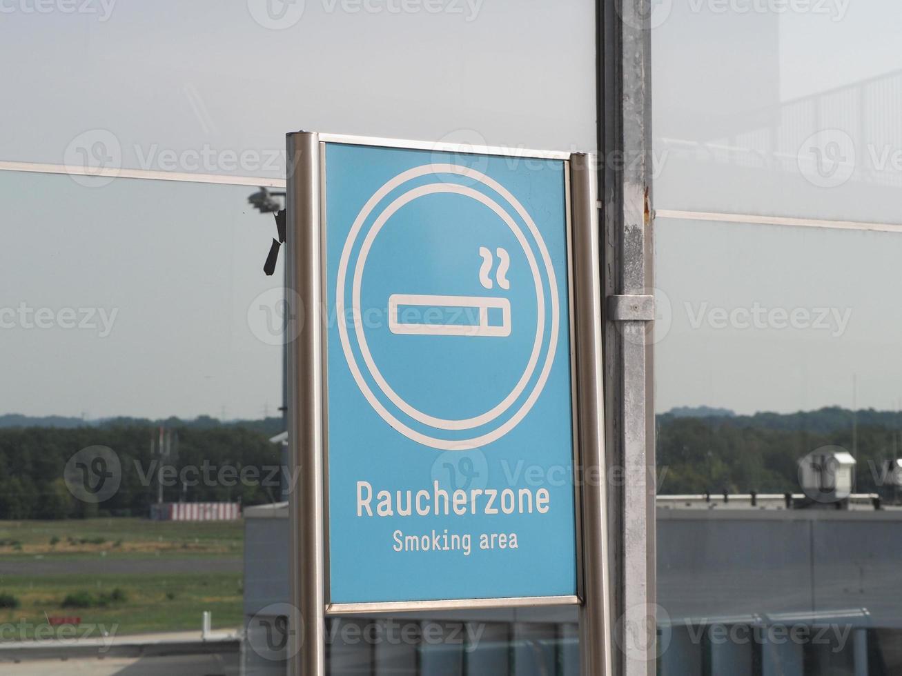 Señal de zona de fumadores raucherzone foto