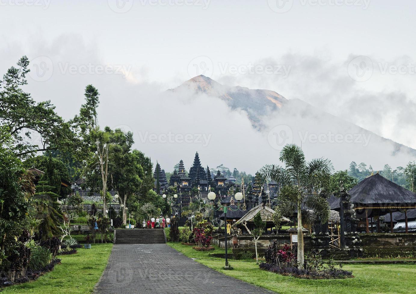 Besakih templo famoso atracción turística en Bali, Indonesia foto