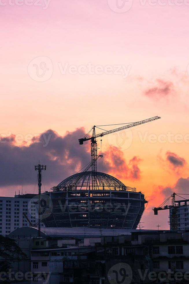 sitio de construcción en el cielo foto