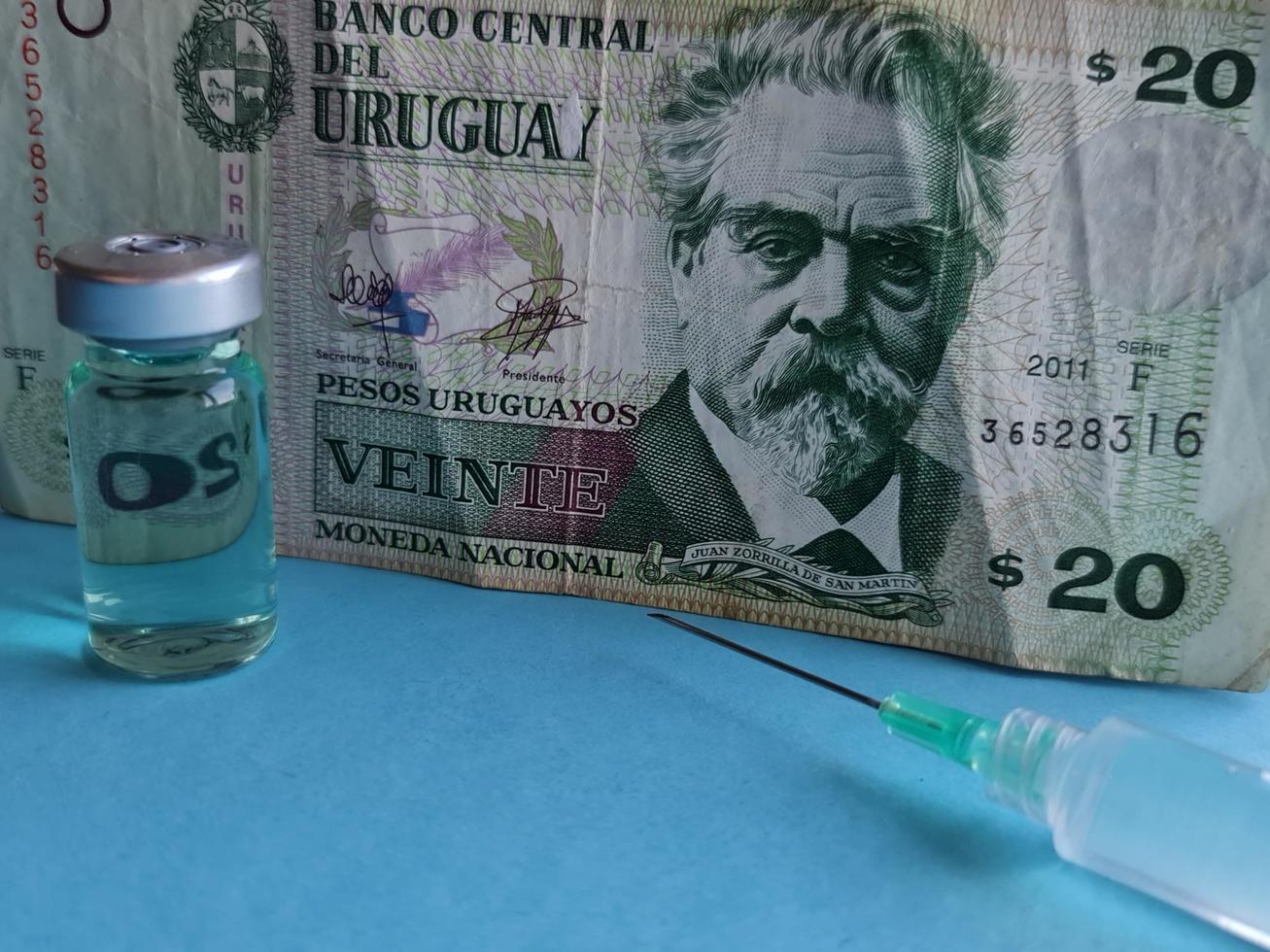 inversión en salud y vacunación en uruguay foto