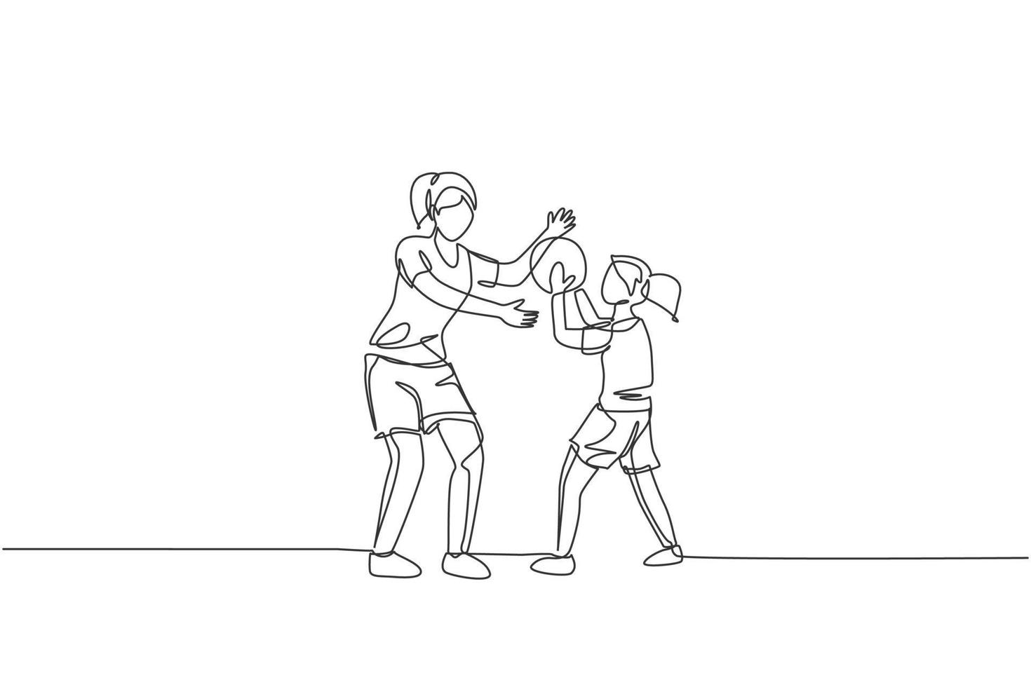 Un solo dibujo de línea de la joven madre jugando al baloncesto con su hija en la ilustración de vector de campo de casa. concepto de aprendizaje de crianza feliz. diseño de dibujo gráfico de línea continua moderna