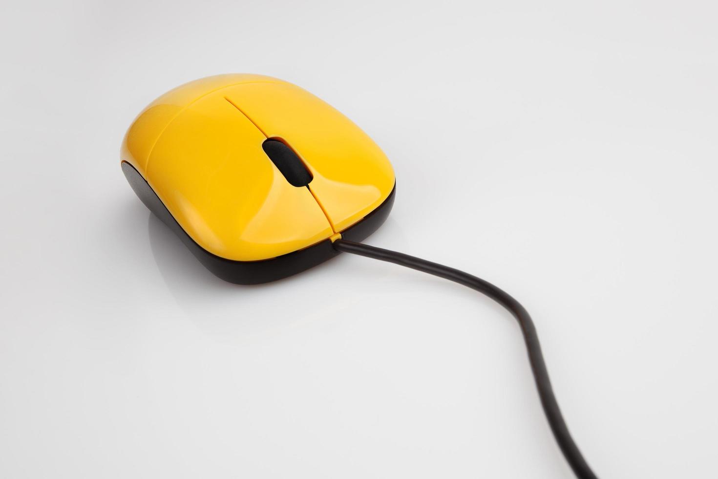 Yellow computer mouse photo