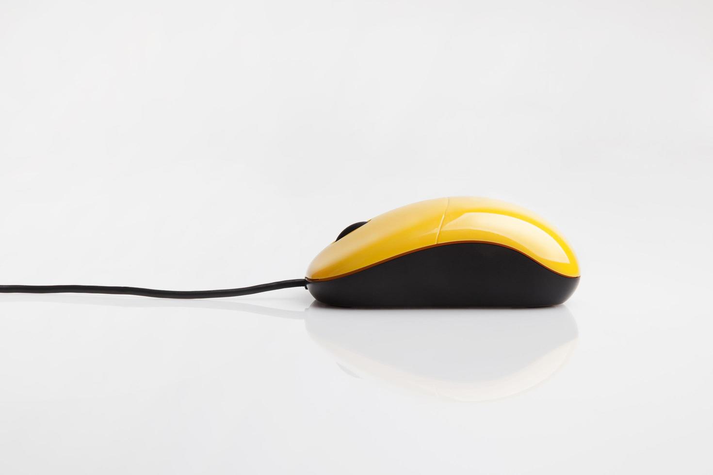 Yellow computer mouse photo