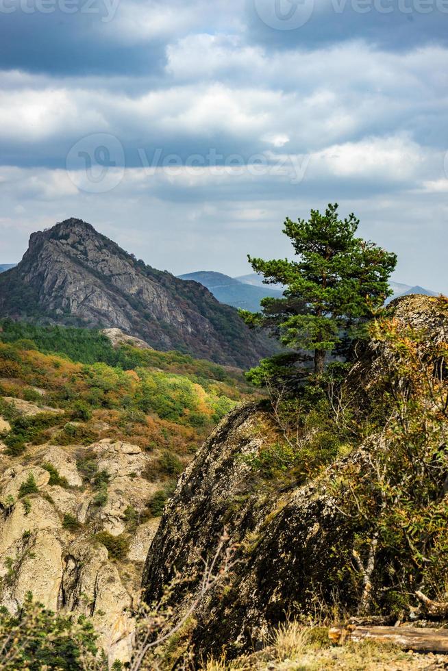 paisaje rural de montaña del cáucaso foto