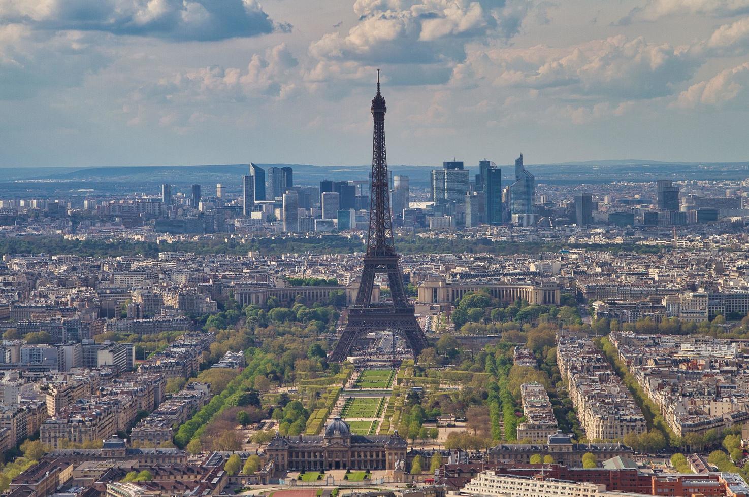 torre eiffel en parís francia foto