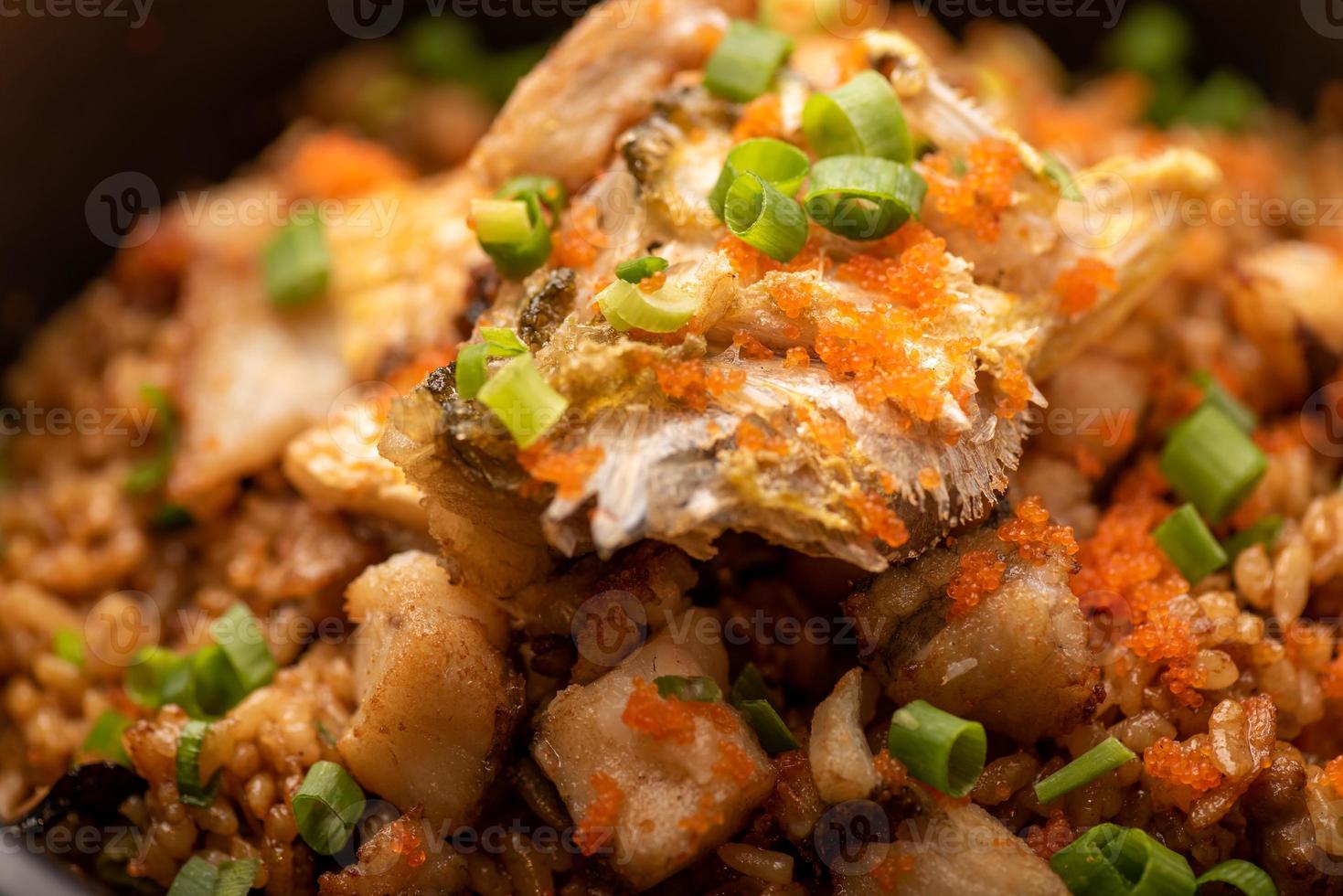 Platos tradicionales chinos para banquetes, arroz guisado de corvina amarilla. foto