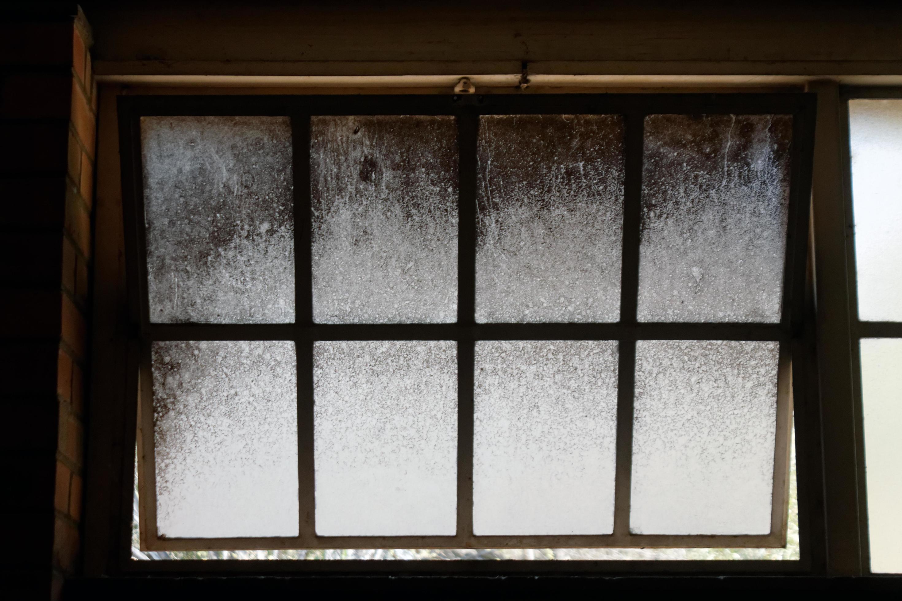 Dirty Glass Windows 3546766 Stock Photo at Vecteezy