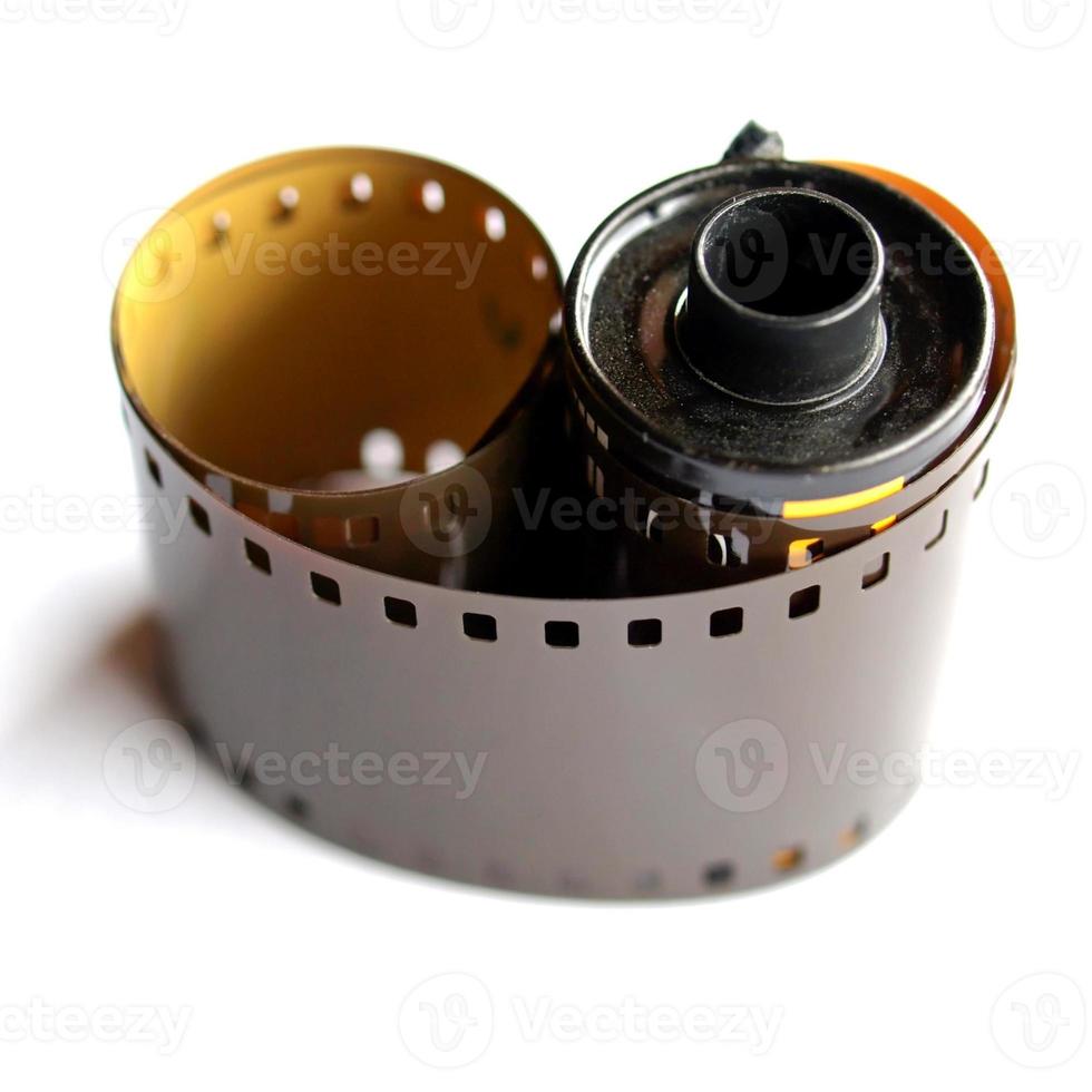 Rollo de película fotográfica vintage de 35 mm sobre blanco foto