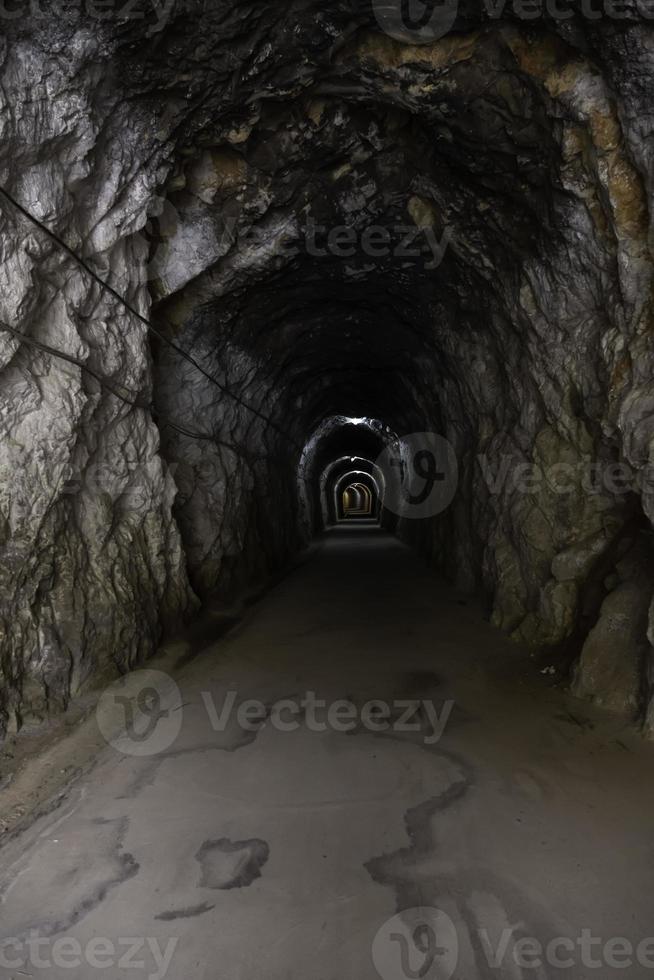 antiguo túnel de tren foto
