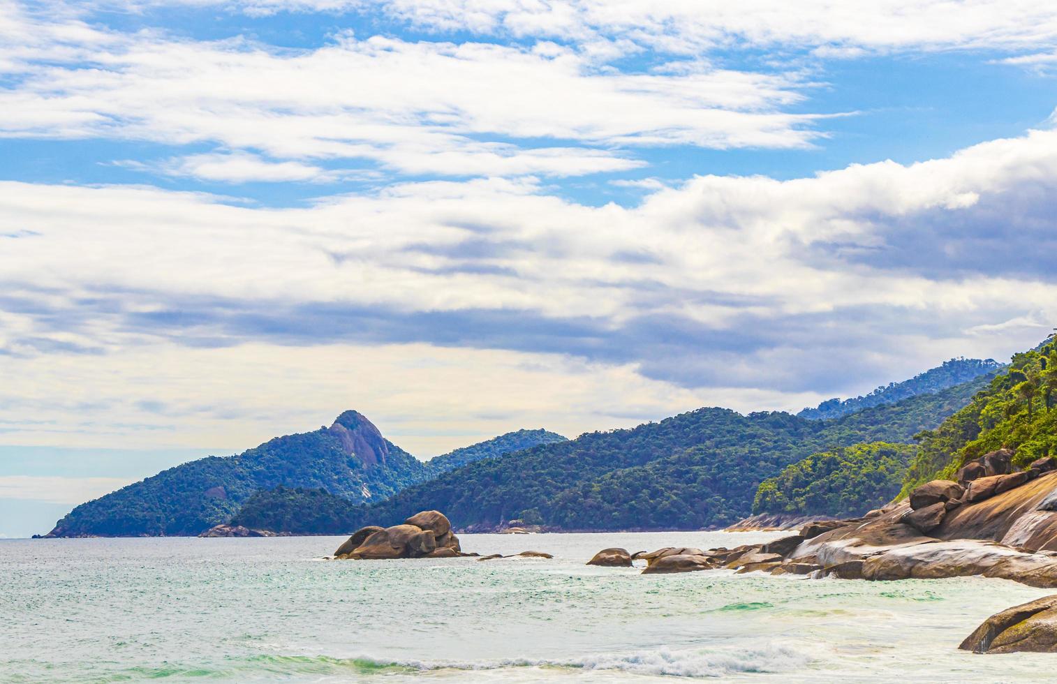 praia lopes mendes beach en la isla tropical ilha grande brasil. foto