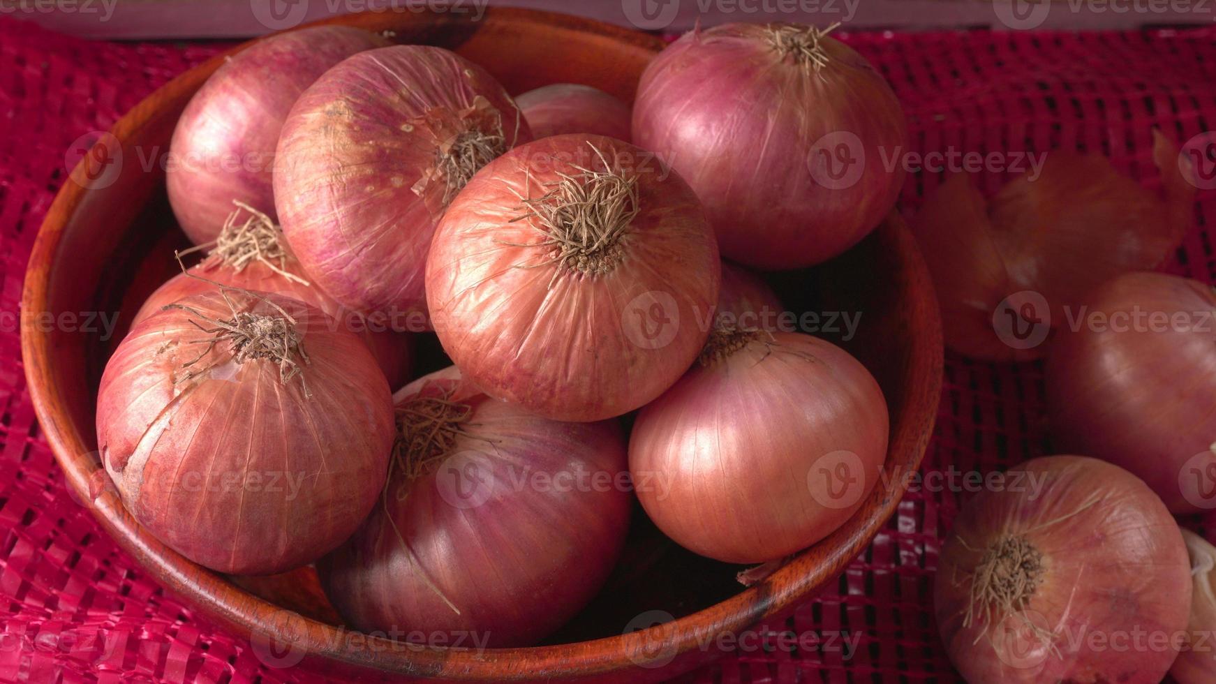 Fresh red onions photo