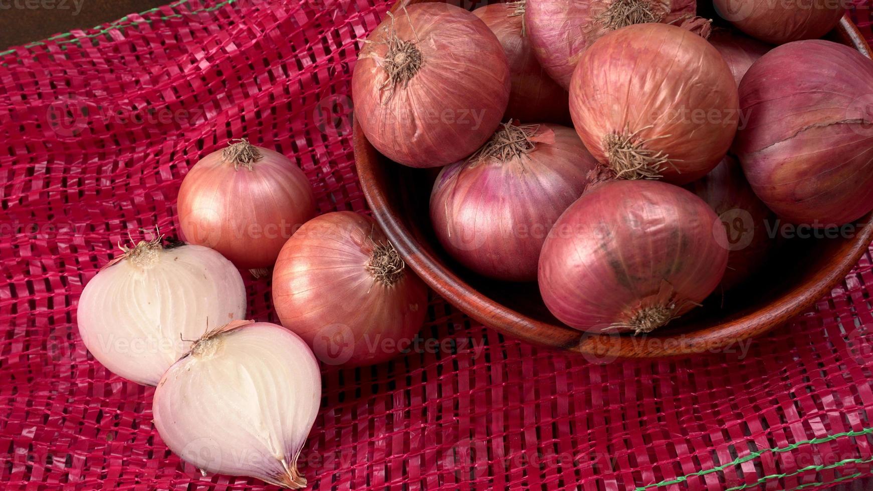 Fresh red onions photo