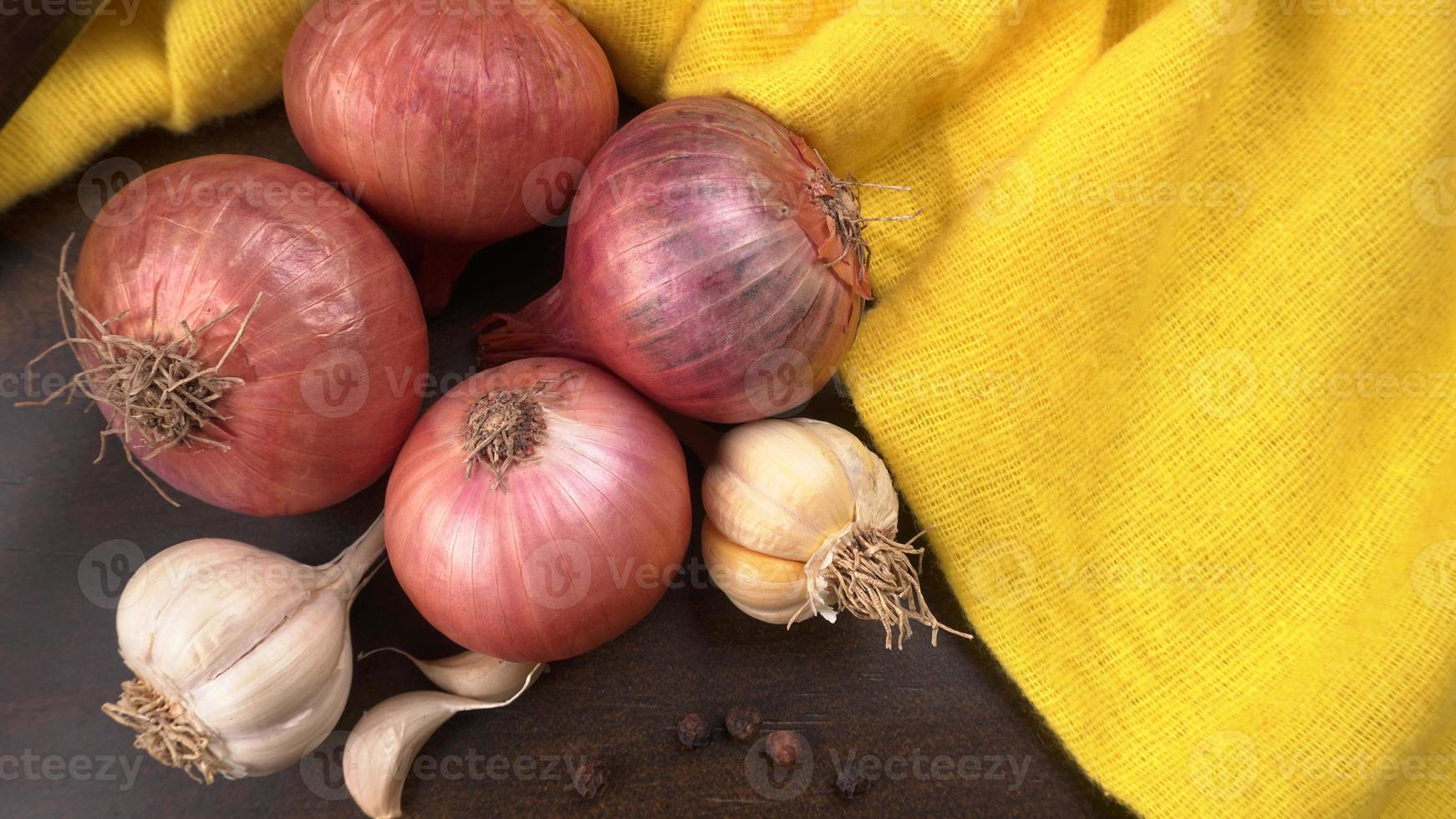 Fresh red onions photo