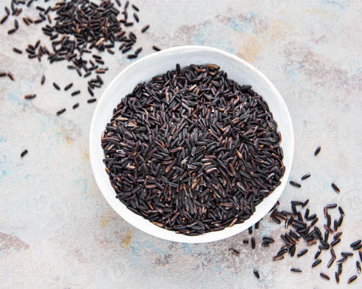 Uncooked wild rice photo