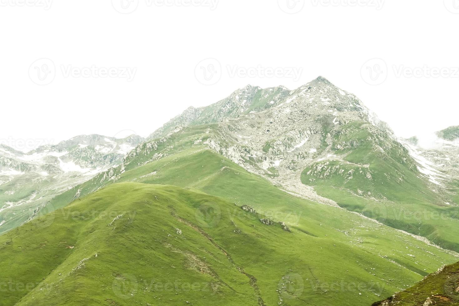 batcondi kumrat valley hermoso paisaje vista de las montañas foto