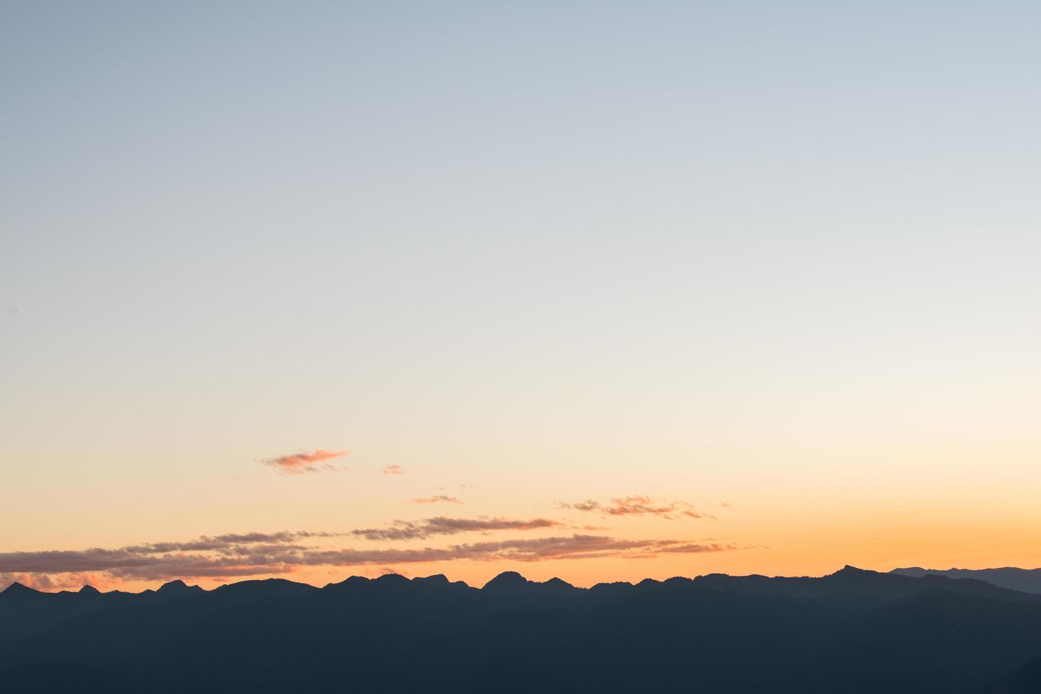 Mountain range in the morning, Silhouette layer mountain photo