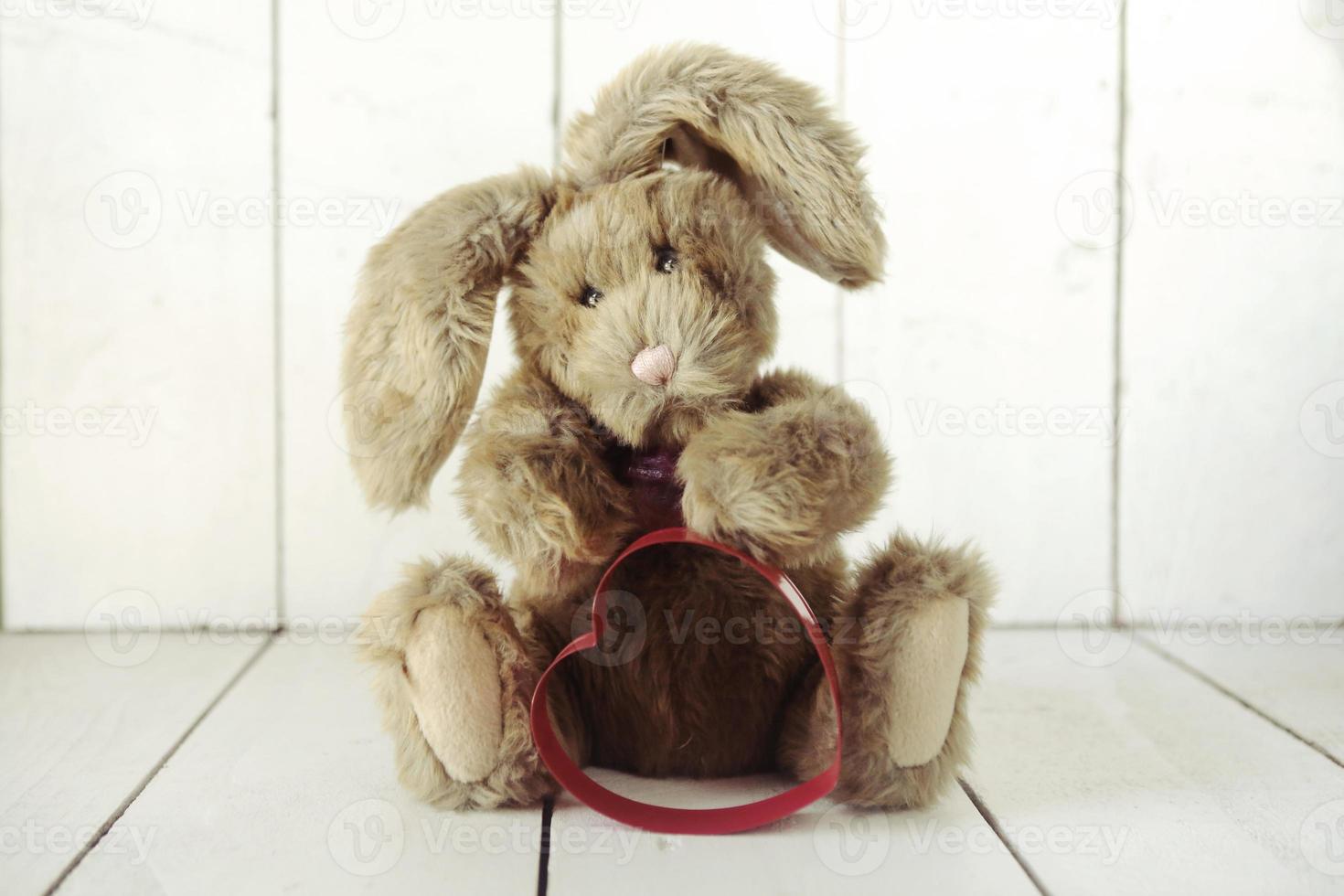 conejito de peluche con tema de amor de San Valentín o aniversario foto