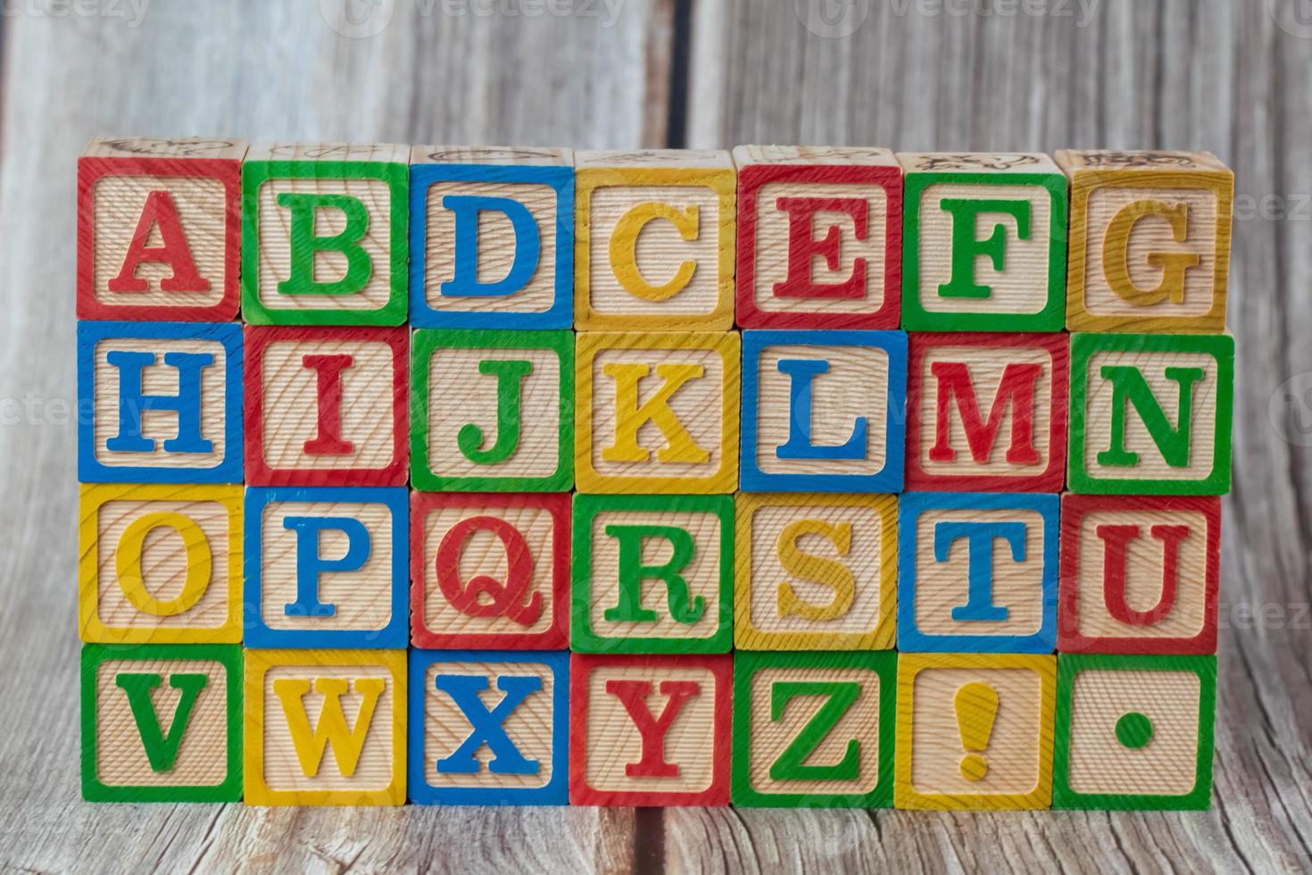 bloque de madera de educación para niños foto