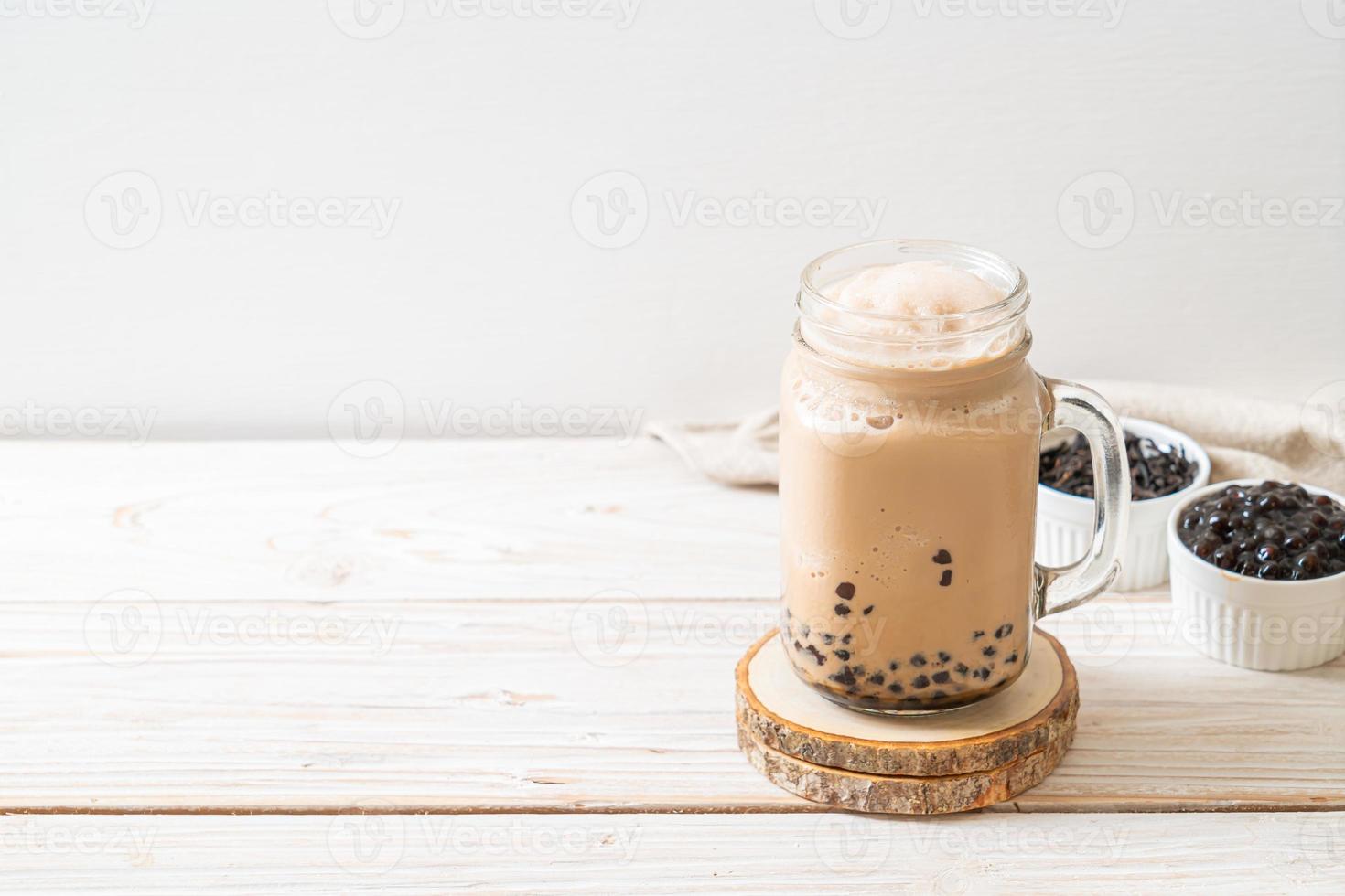 té con leche de taiwán con burbujas foto