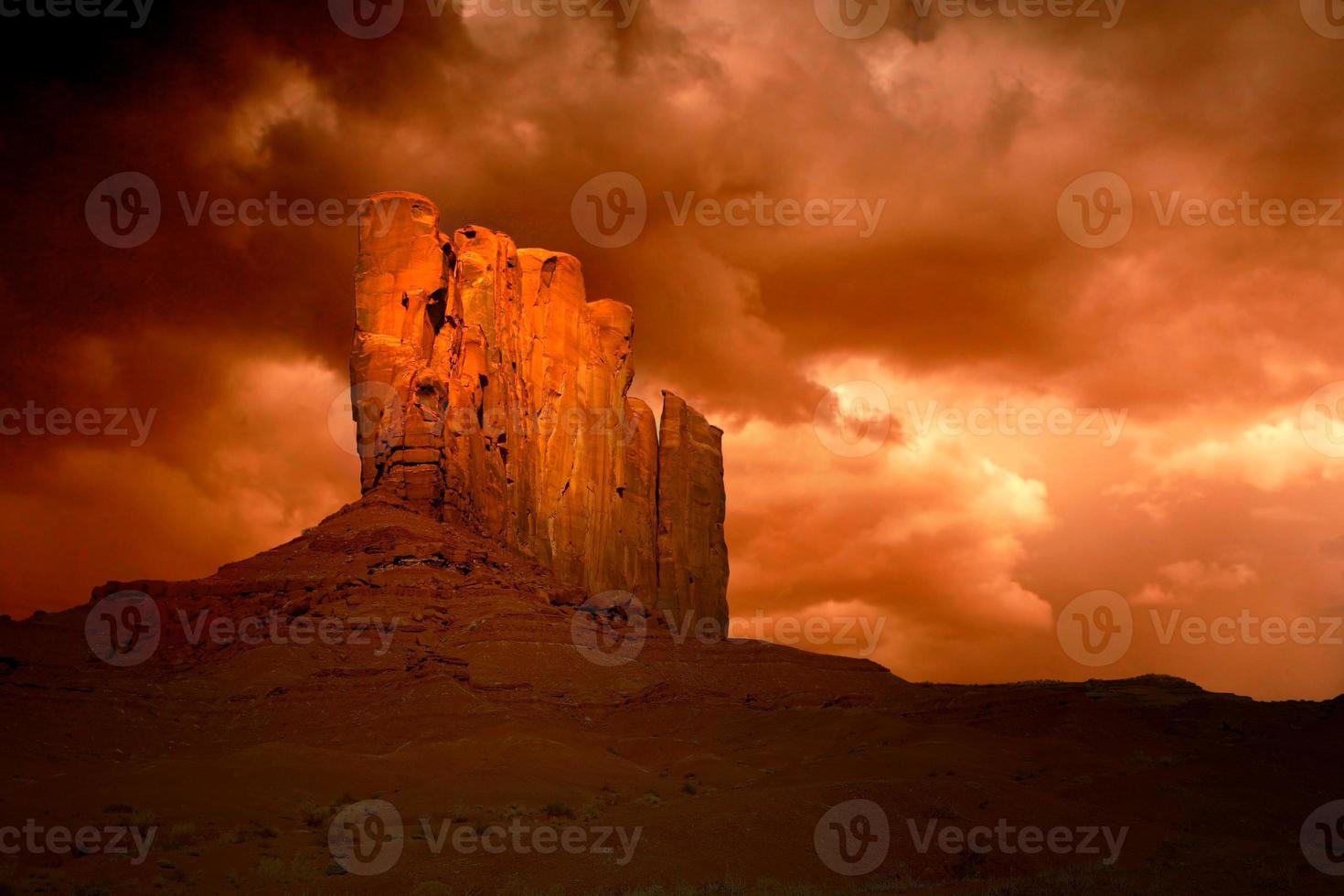 Malvada tormenta en Monument Valley Arizona foto