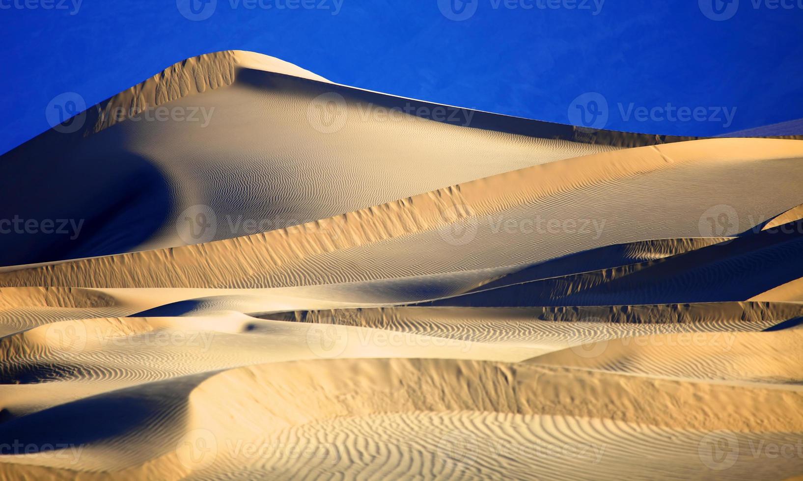 paisaje de dunas de arena en el valle de la muerte ca foto